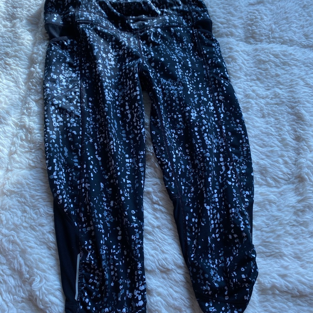 Athleta size small cropped leggings